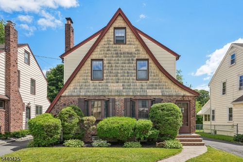 21 Ferncliff Rd, Bloomfield, NJ, 07003-5413 | Card Image