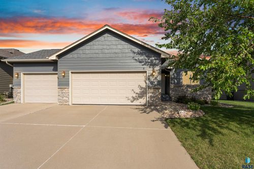 5312 S Sirocco Ave, Sioux Falls, SD, 57108-6800 | Card Image