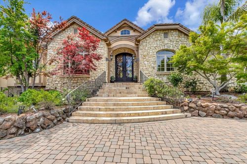 15219 Sobey Rd, Saratoga, CA, 95070-6255 | Card Image