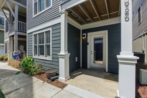 926 Landings Dr, Chattanooga, TN, 37402-2190 | Card Image