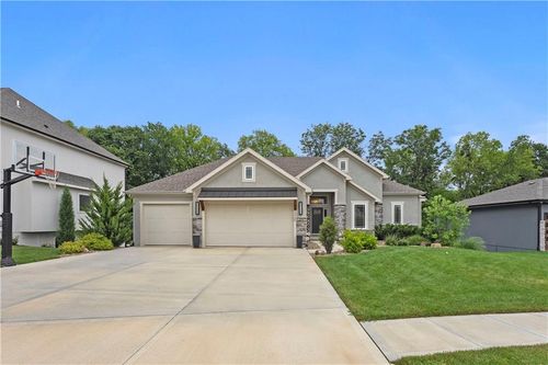 12735 N Larkspur Ln, Platte City, MO, 64079-4525 | Card Image
