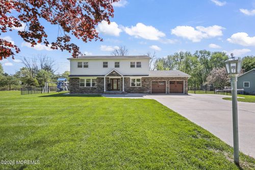 52 Hibernia Way, Freehold, NJ, 07728-2829 | Card Image