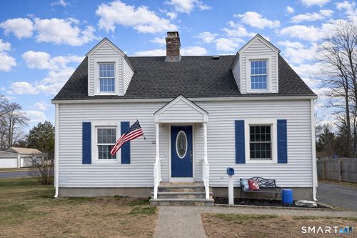 32 Garvan St, Newington, CT, 06111-2022 | Card Image