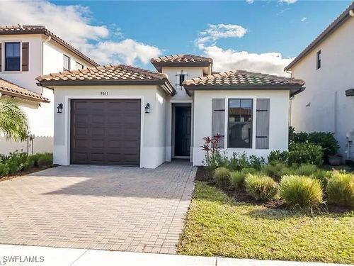 9011 Madrid Cir, NAPLES, FL, 34104-6228 | Card Image