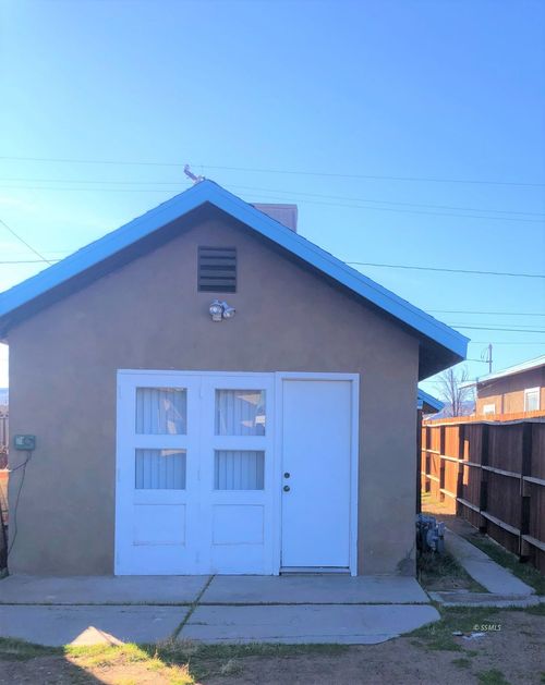 117-B W Robertson, Ridgecrest, CA, 93555 | Card Image