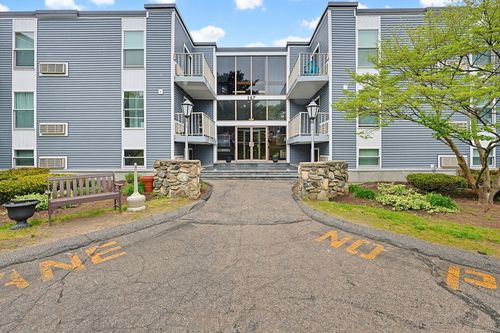 73-147 Turner Rd, Holliston, MA, 01746-1279 | Card Image