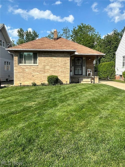1563 E 196th Street, Euclid, OH, 44117 | Card Image