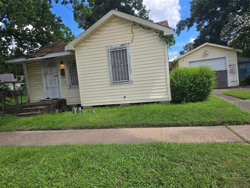 1609 Cavalcade St, Houston, TX, 77009-2345 | Card Image