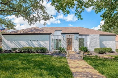 10031 Inwood Dr, Houston, TX, 77042-2437 | Card Image