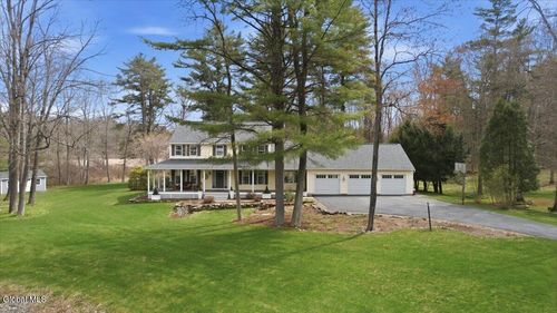 518 Acland Blvd, Ballston Spa, NY, 12020-3074 | Card Image