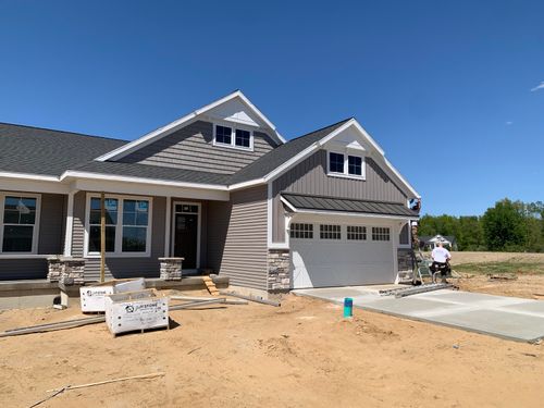 136-7603 Brook Villa Ct, Allendale, MI, 49401-9820 | Card Image
