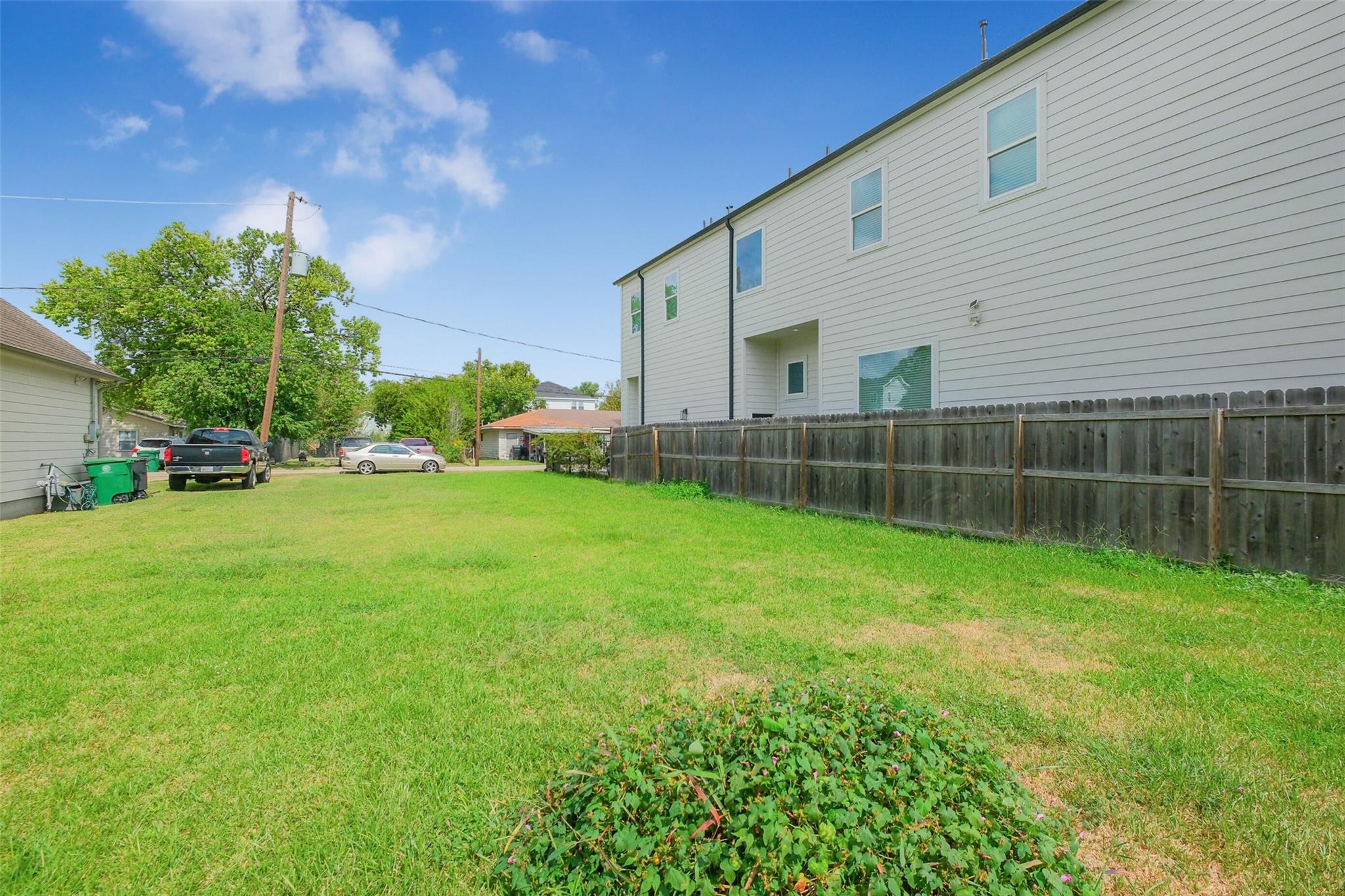 Land in Houston 3