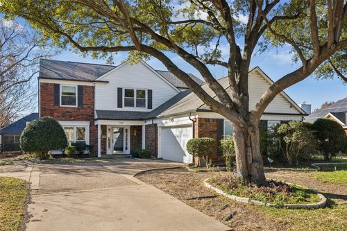 709 Bridget Way, Hurst, TX, 76054-2015 | Card Image