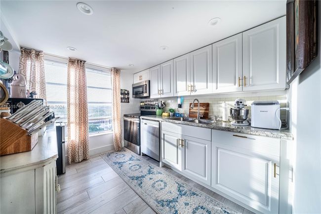 APT-914 - 4174 Inverrary Dr, Condo with 2 bedrooms, 2 bathrooms and null parking in Lauderhill FL | Image 16