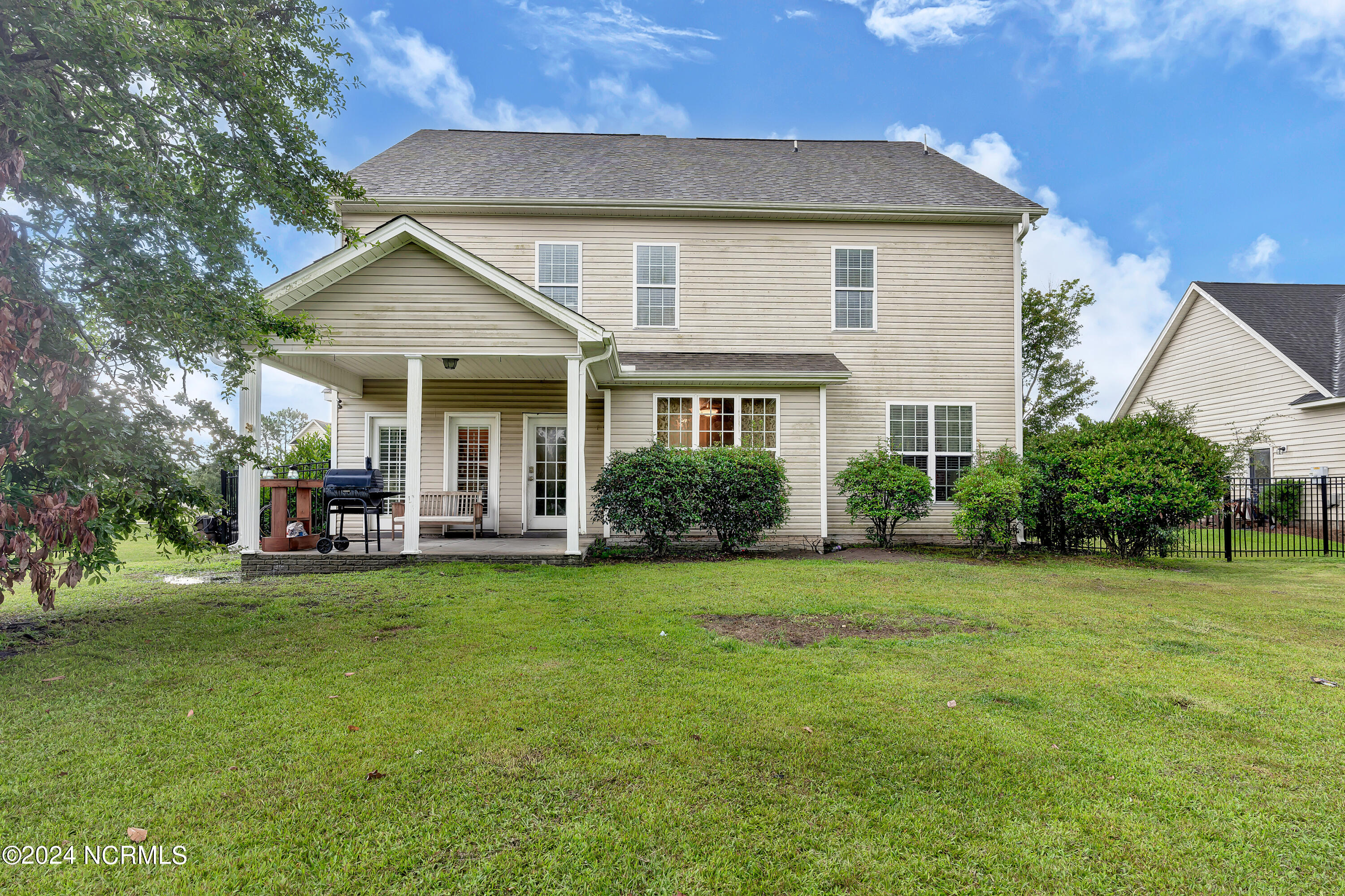 Meadowland Cir, Maple Hill, NC 28454