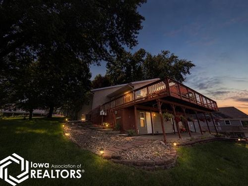 2161 S Lakeshore Dr, Brooklyn, IA, 52211-9402 | Card Image