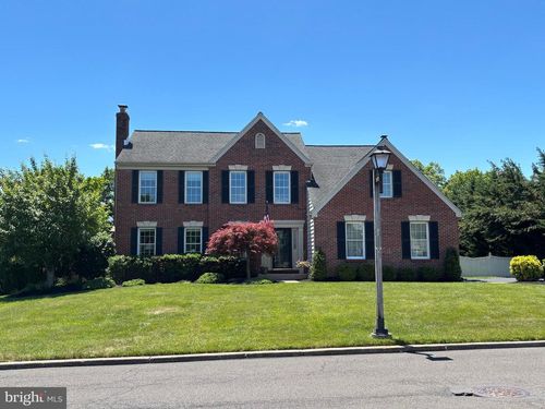 11 Gunning Ln, LANGHORNE, PA, 19047-8535 | Card Image