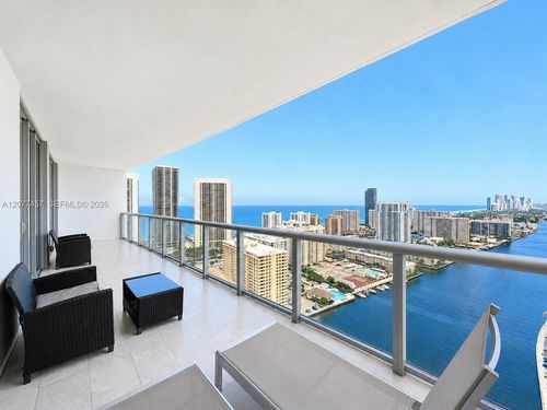 t3203-2600 E Hallandale Beach Boulevard, Hallandale Beach, FL, 33009 | Card Image