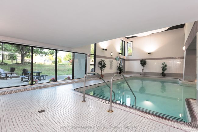 1603 - 1081 Ambleside Drive, Condo with 2 bedrooms, 1 bathrooms and null parking in Woodroffe ON | Image 37
