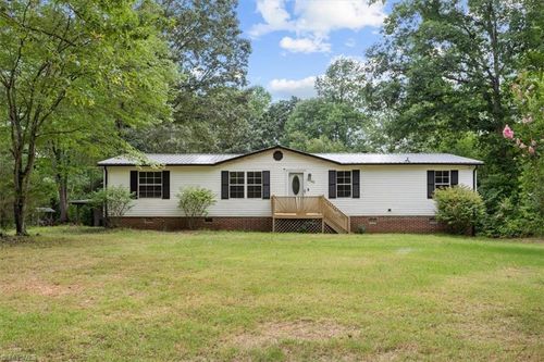 4242 Woodfern Rd, Asheboro, NC, 27205-8145 | Card Image