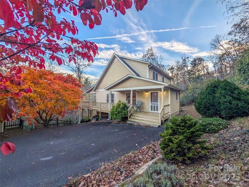 355 Rosewood Ln, Burnsville, NC, 28714-5618 | Card Image