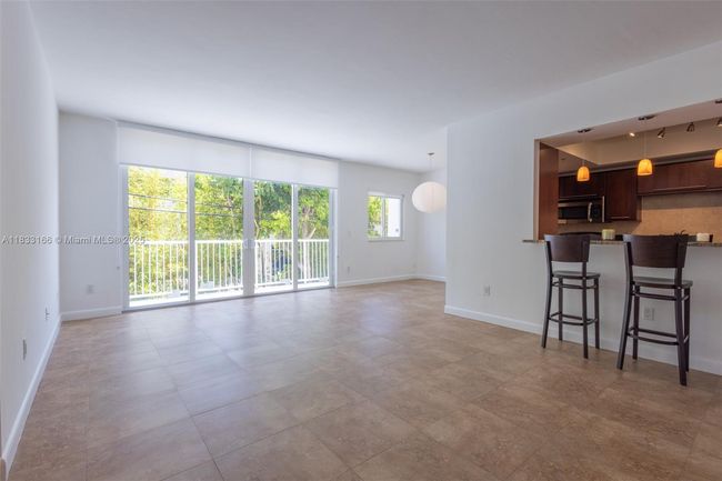APT-101 - 50 Ocean Lane Dr, Condo with 3 bedrooms, 2 bathrooms and null parking in Key Biscayne FL | Image 24