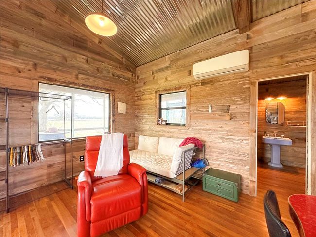 Angled View of Cabin | Image 10