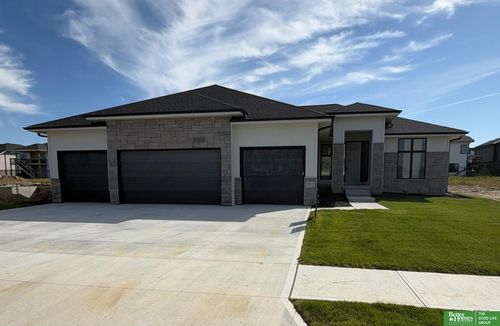 5517 N 213th Ave, Elkhorn, NE, 68022-4994 | Card Image