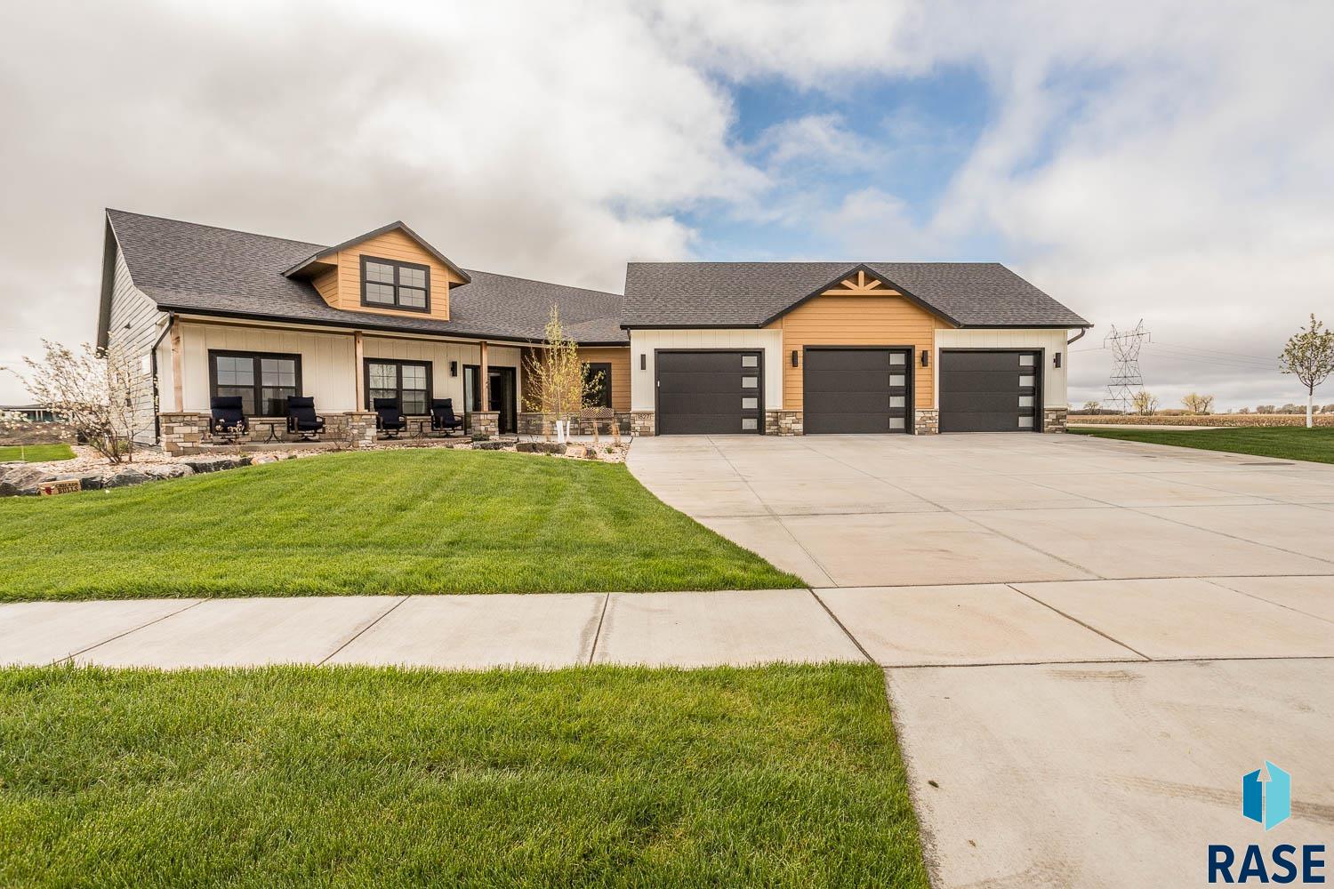 Tom Sawyer Trl, Harrisburg, SD 57032