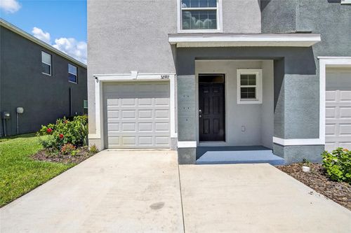 32997 Kaloko Rd, Wesley Chapel, FL, 33543-7242 | Card Image