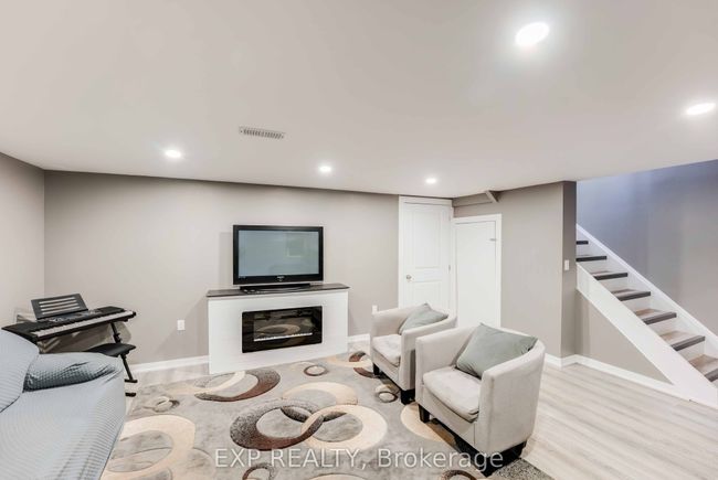 2757 Wedgewood Cres, House attached with 3 bedrooms, 2 bathrooms and 4 parking in Niagara Falls ON | Image 35