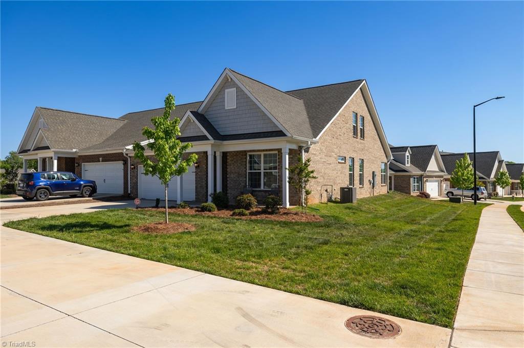 Jess St, Kernersville, NC 27284