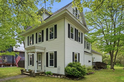 127 W Bridge St, Plainwell, MI, 49080-1616 | Card Image