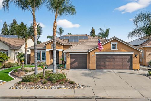 2765 Bellaire Ave, Clovis, CA, 93611-5560 | Card Image