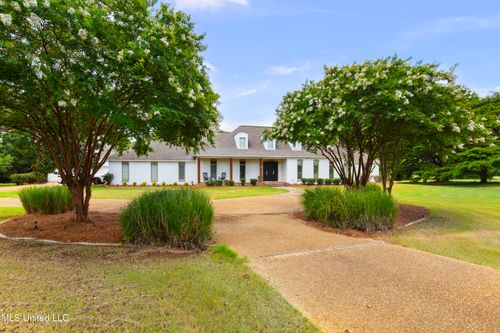 103 Cove Ln, Madison, MS, 39110-7913 | Card Image