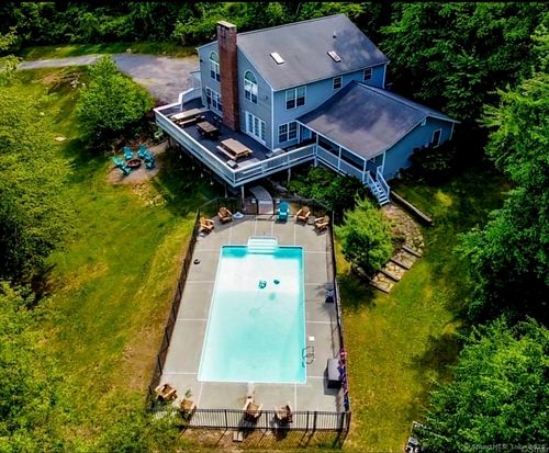 5 Bittersweet Dr, Gales Ferry, CT, 06335-1002 | Card Image