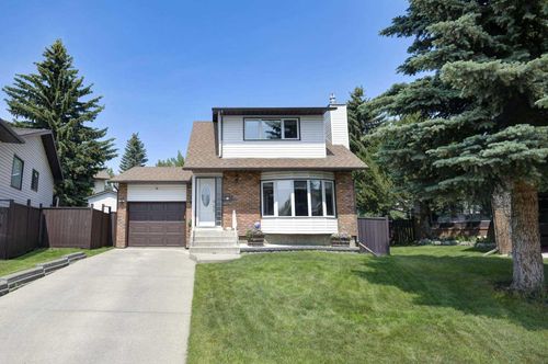 36 Wood Oak Place Sw, Calgary, AB, T2W3R2 | Card Image