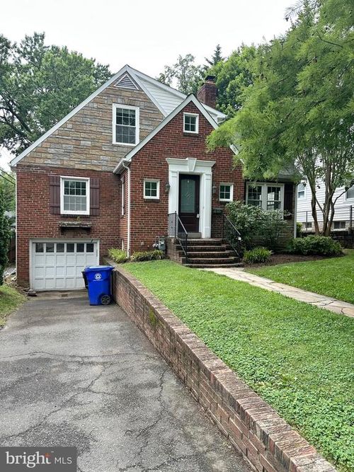 1612 N Buchanan St, Arlington, VA, 22207-2034 | Card Image