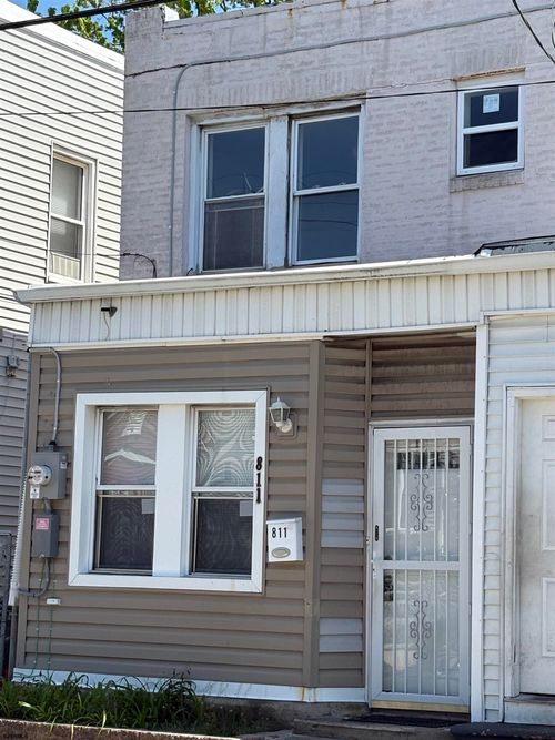 811 N Indiana Ave, Atlantic City, NJ, 08401 | Card Image