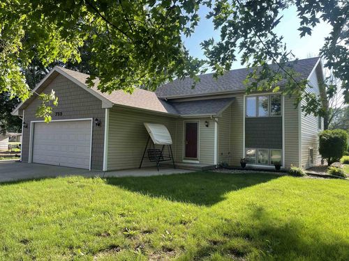 755 S Oakwood Road, OSHKOSH, WI, 54904 | Card Image