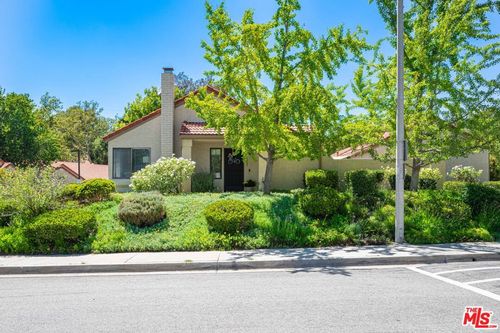 239-26331 Rainbow Glen Dr, Newhall, CA, 91321-1370 | Card Image