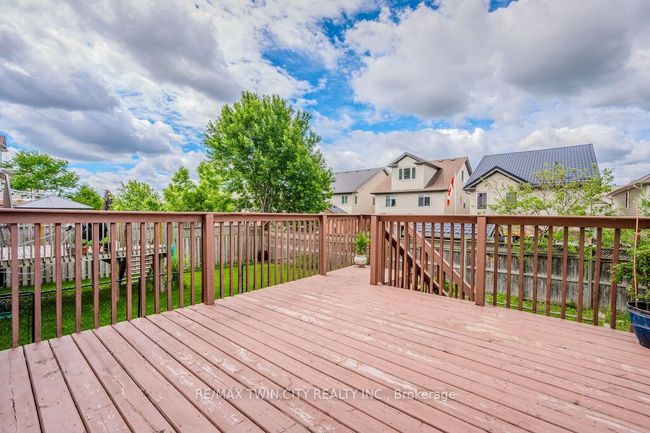 135 Harding St, House other with 3 bedrooms, 3 bathrooms and 1 parking in Kitchener ON | Image 32