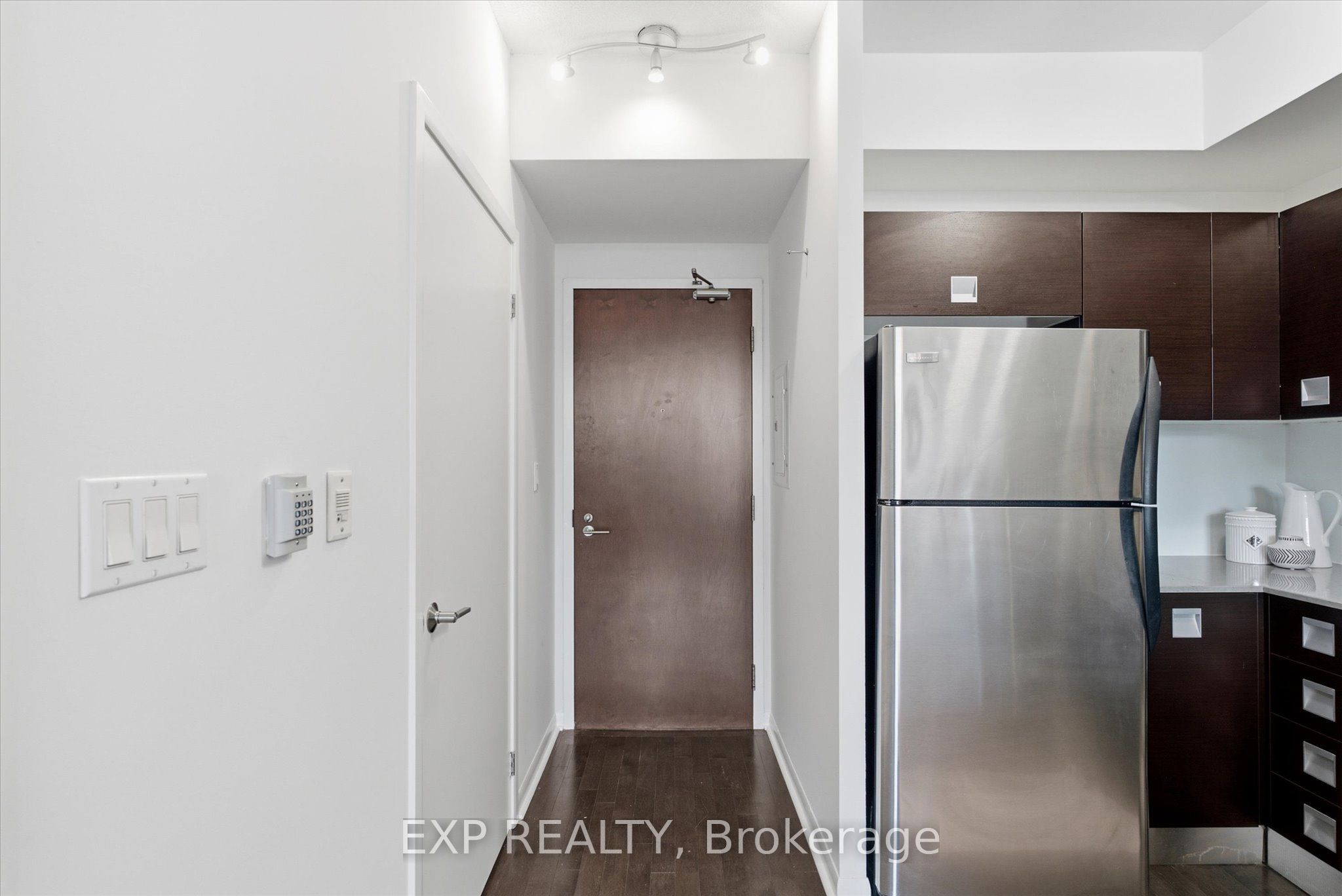 Residential in Toronto W08 2