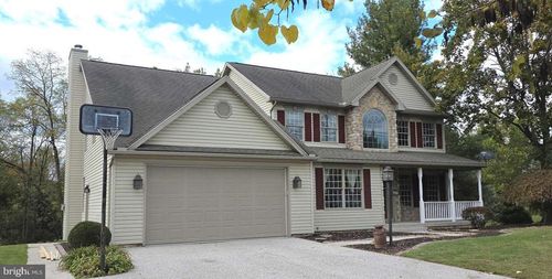 798 Menges Mills Rd, SPRING GROVE, PA, 17362-9181 | Card Image