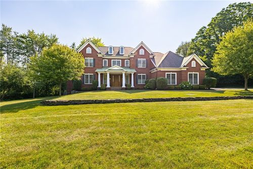 43 Lyndon Rd, Fairport, NY, 14450-9746 | Card Image