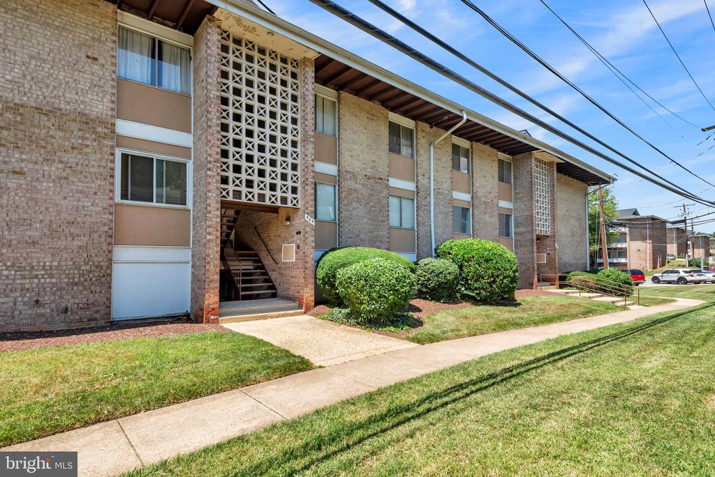 Residential in OXON HILL 4