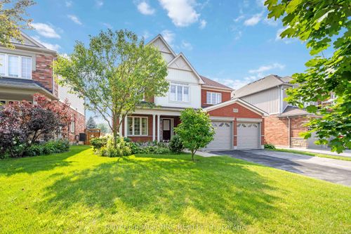 9115 Kudlac St, Niagara Falls, ON, L2H0C2 | Card Image