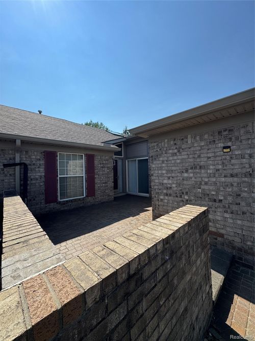 59219 Conifer Ct, Washington Township, MI, 48094-3757 | Card Image
