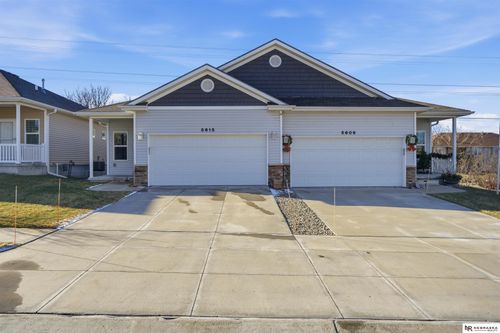 5615 Barrington Cir, Lincoln, NE, 68516-6102 | Card Image
