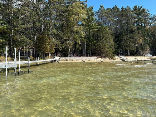 209 Sun St, Roscommon, MI, 48653-8306 | Card Image